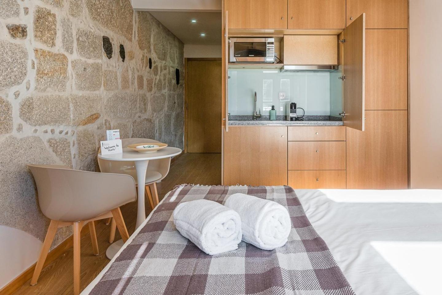 Guestready - Miragaia Stone Studios & Apartments Porto Exterior photo