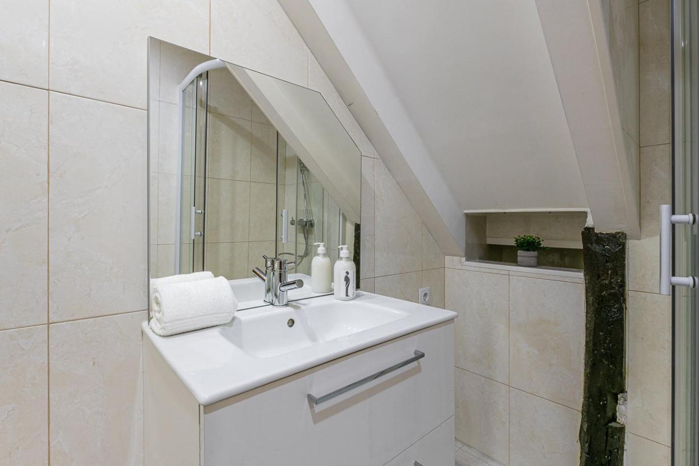 Guestready - Miragaia Stone Studios & Apartments Porto Exterior photo